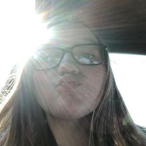 Meet your Posher, Ana